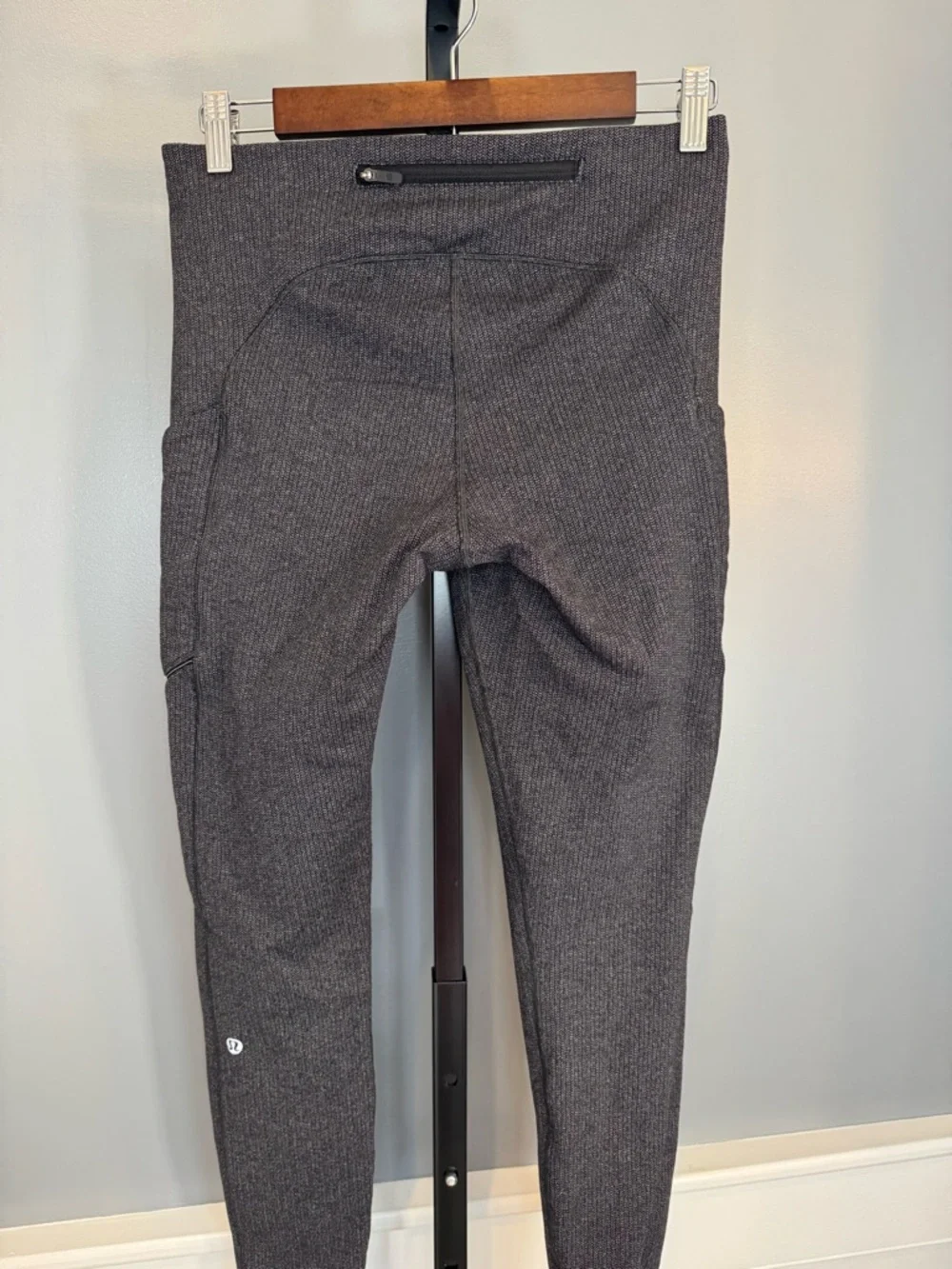 Lululemon Speed Up Tight 8 Gray Textured Luxtreme‎ Pocket Leggings